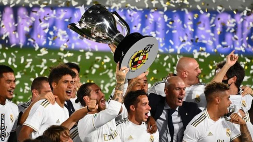 Real Madrid trophy lifting